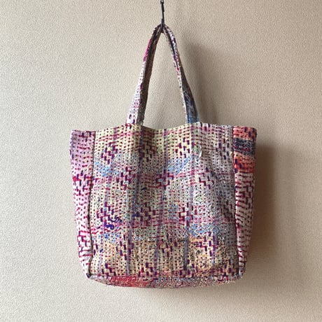 インド カンタ刺繍のトートバッグ B