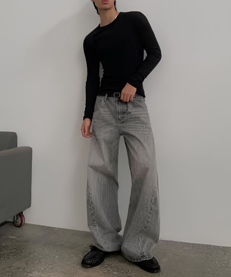 Washed Curved Silhouette Wide Denim Pants