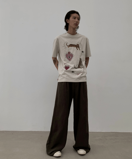 Leopard & Heart Doodles Graphic Tee  / 2color
