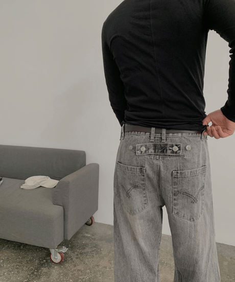 Washed Curved Silhouette Wide Denim Pants