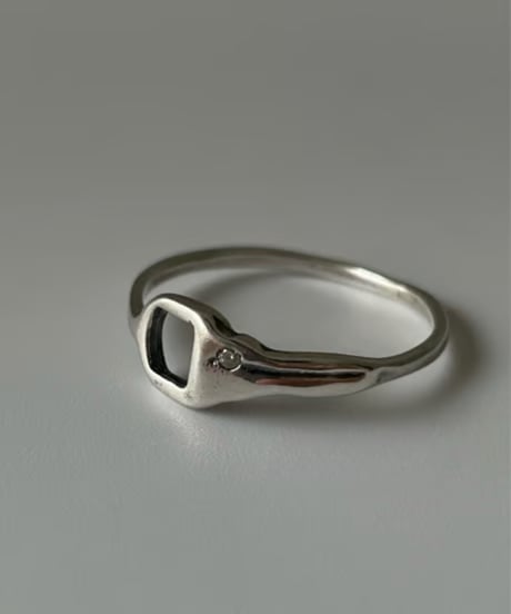 Asymmetric Hollow Ring