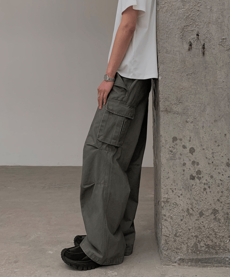 Multi-Pocket Pleated Wide Cargo Pants  / 2color