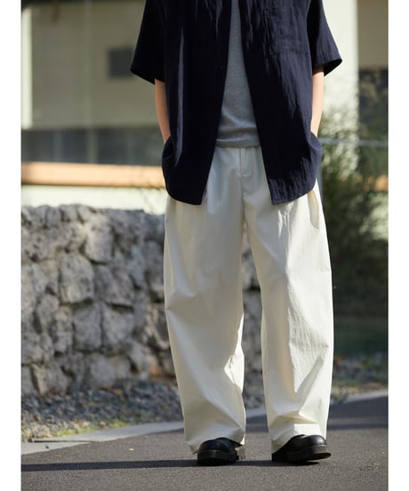Relaxed Wide White Tuck Pants