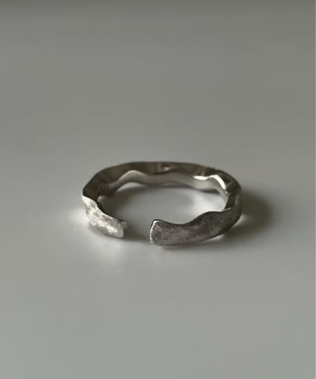 Rough Texture Wave Ring