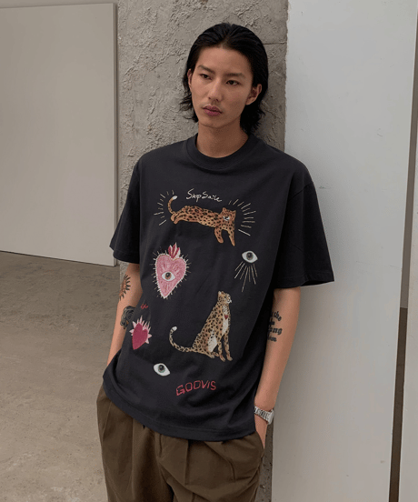 Leopard & Heart Doodles Graphic Tee  / 2color