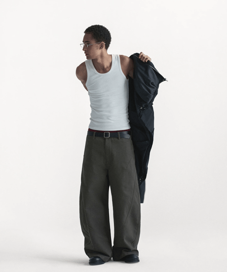 Curved Wide Silhouette Denim Pants