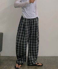Plaid Loose Silhouette Casual Pants