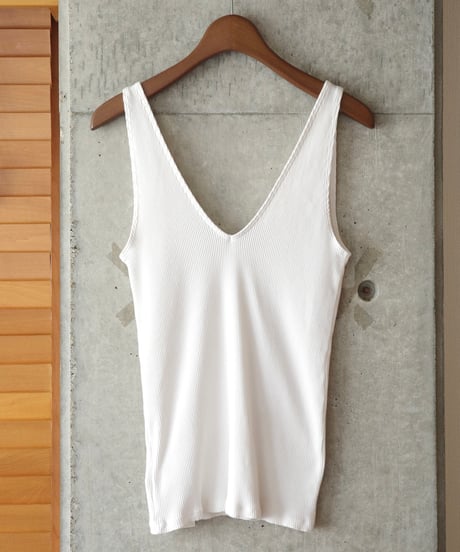 unknown deep v-neck sleeveless top