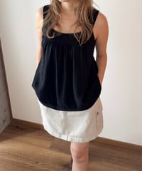 used front pleats design sleeveless top