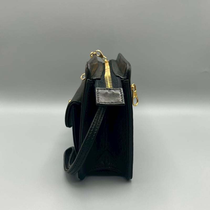CHANEL クラッチバッグ　ヴィンテージ CHANEL (シャネル) ヴィンテージ ターンロック ココマーク レザー