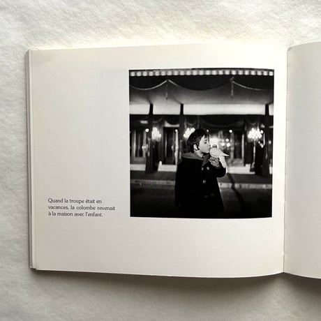 L'enfant et la colombe 子供と鳩 / ロベール・ドアノー、ジェームズ・サージ