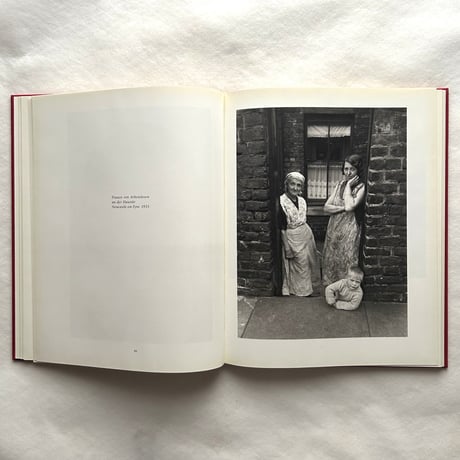 Die Frau mit der Kamera. Fotografien 1929 - 1988 / ジゼル・フロイント