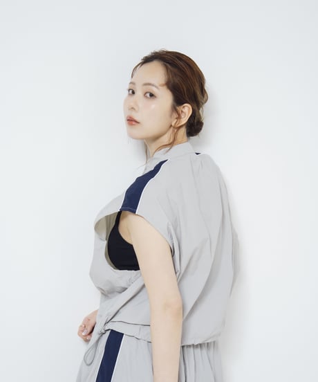 Line Vest Jacket gray