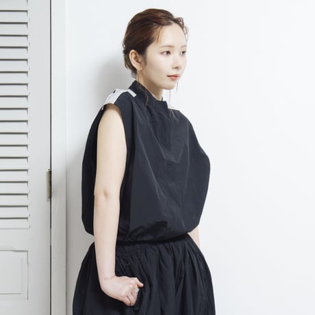 Line Vest Jacket black