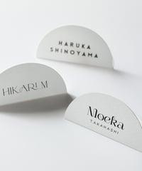 12月中旬以降のご結婚式よりご注文承ります  Half Moon Place Card - ハーフムーン席札 -