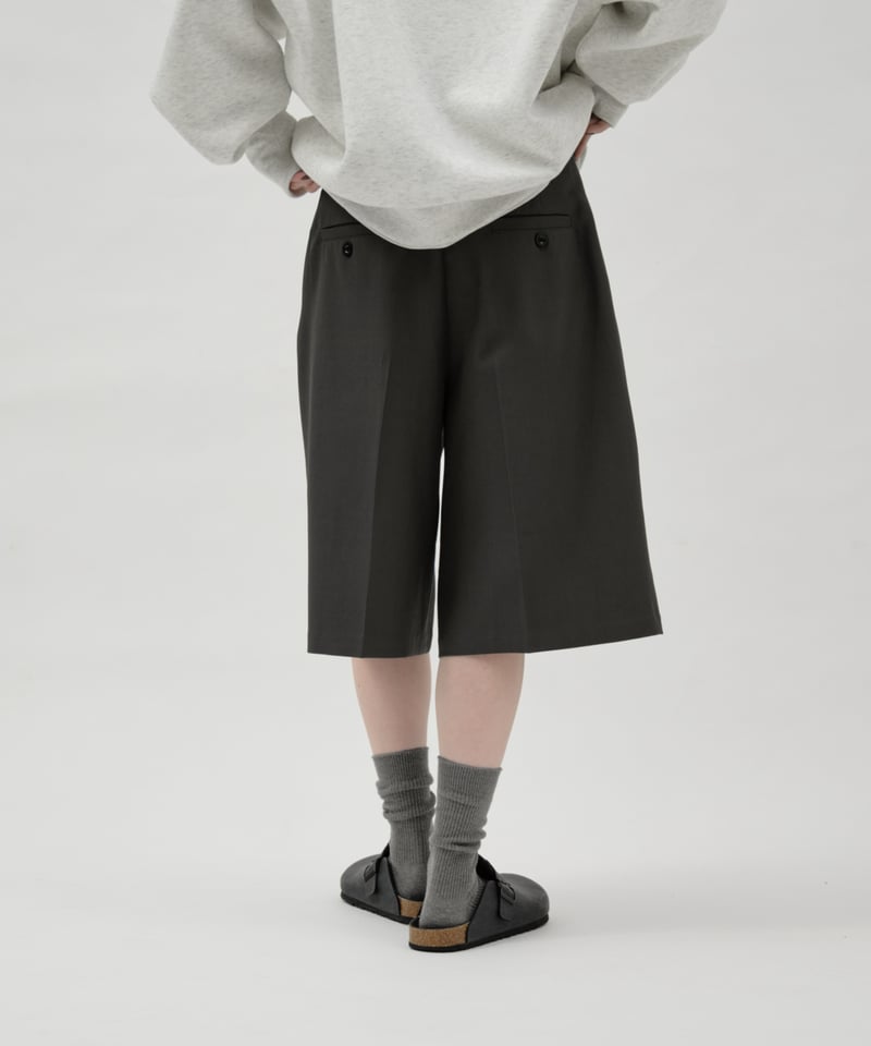Double Tuck Half Pants | lit