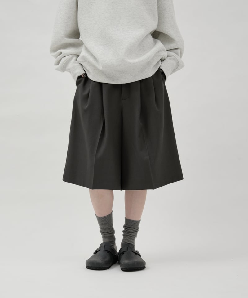 Double Tuck Half Pants | lit