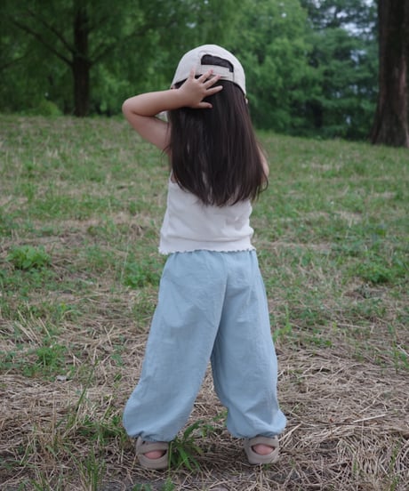 line pants