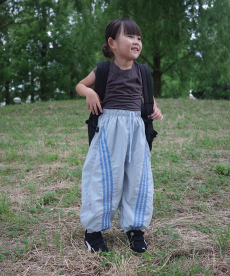 line pants