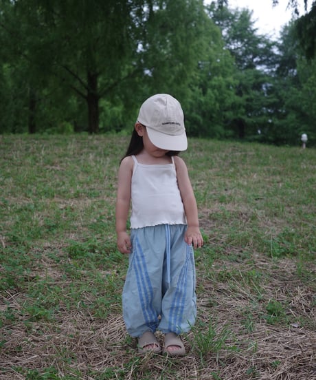 line pants