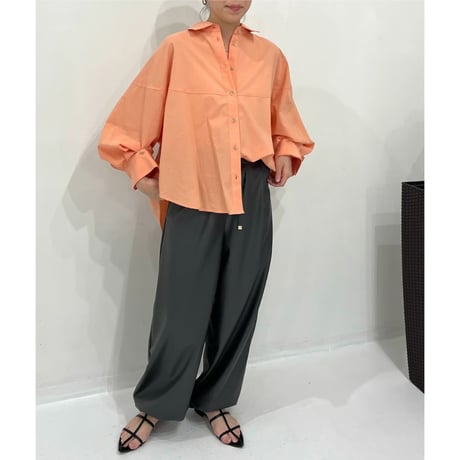 【HERENCIA】Button-up Blouse With Charm Detail  426144