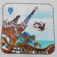 ダヤン　アート刺繍　ミニタオル　ハンカチ　グエル公園にて