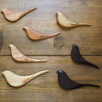 ゆらゆら鳥のペーパーカッター