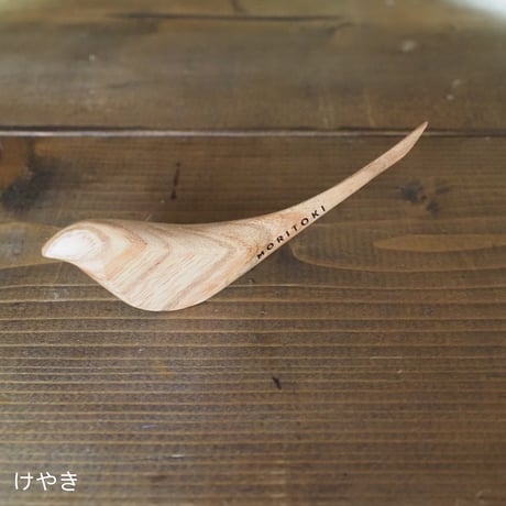 ゆらゆら鳥のペーパーカッター