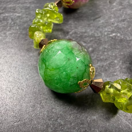 【霊視ナターシャオリジナル】運命の芽吹き・絆と魅力を高めるネックレス【グリーンレッドトルマリン・ペリドット・スワロフスキー】