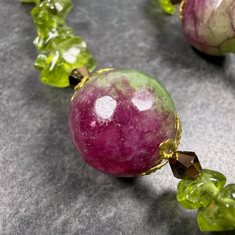 【霊視ナターシャオリジナル】運命の芽吹き・絆と魅力を高めるネックレス【グリーンレッドトルマリン・ペリドット・スワロフスキー】