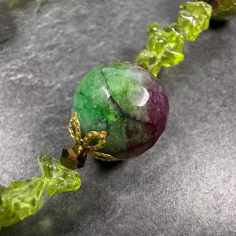 【霊視ナターシャオリジナル】運命の芽吹き・絆と魅力を高めるネックレス【グリーンレッドトルマリン・ペリドット・スワロフスキー】