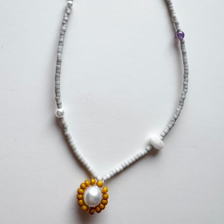 necklace / gray×yellow