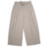 袴パンツ　ベージュ