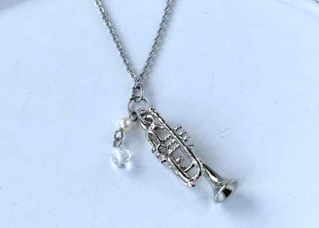 モチーフ×天然石ネックレス26 トランペットsilver