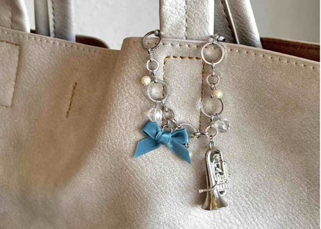 リボンバッグチャーム050 ユーフォニアムsilver blue
