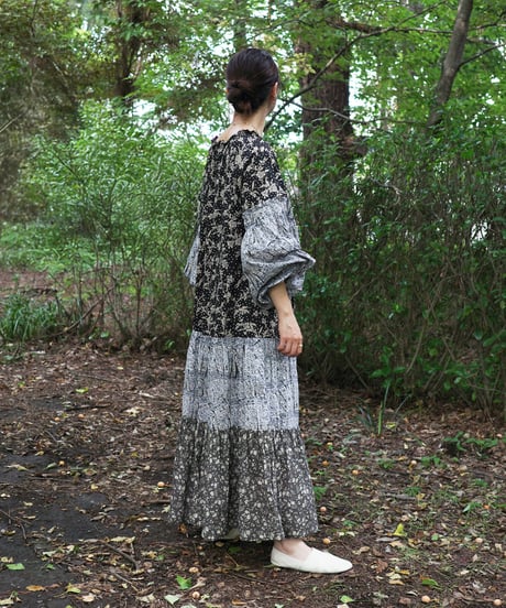 大人【バルーンスリーブスモックティアードアレンジワンピース】<キット>/<材料セット>モノトーン(LIBERTY FABRICS)