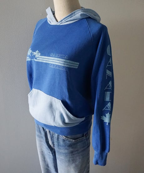 VINTAGE CANADA PRINT COLOR BLOCK HOODIE