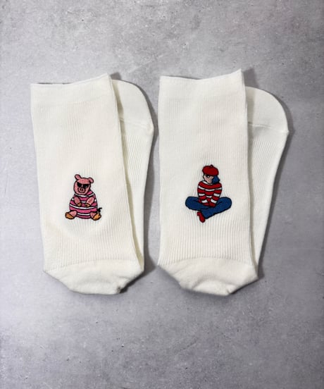 刺繍ソックス｜モデルとブタさん｜WOMEN