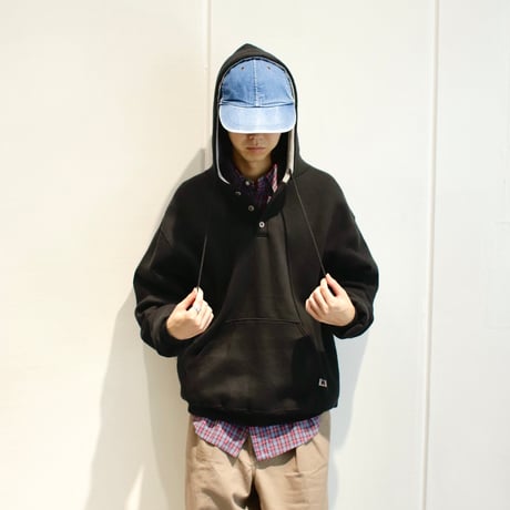90’s Russel Atlantic Henry neck hoodie