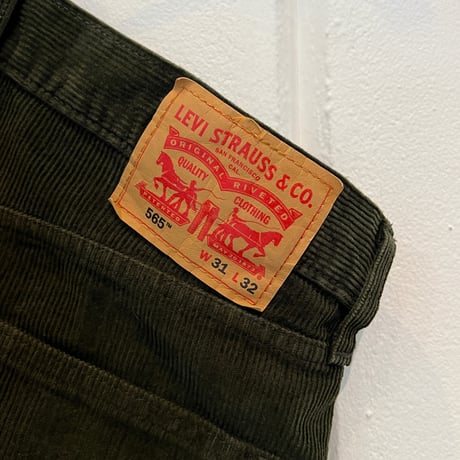 Levi’s 565 corduroy pants