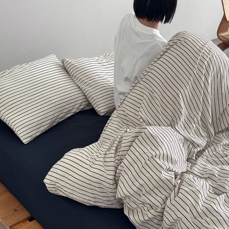 beddingsets-03193　White×Dark Navy Pinstripe Bedding Sets
