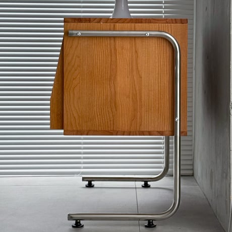 rack-03088　Stainless Steel Leg Display Magazine Cabinet