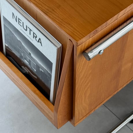 rack-03088　Stainless Steel Leg Display Magazine Cabinet