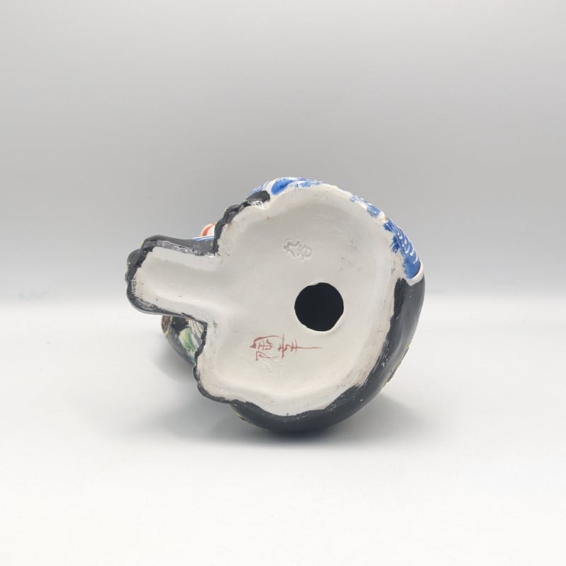 九谷焼 招き猫 5.5号 横座り招き猫 黒盛鶴亀花と蝶 縁起物 開運 招福