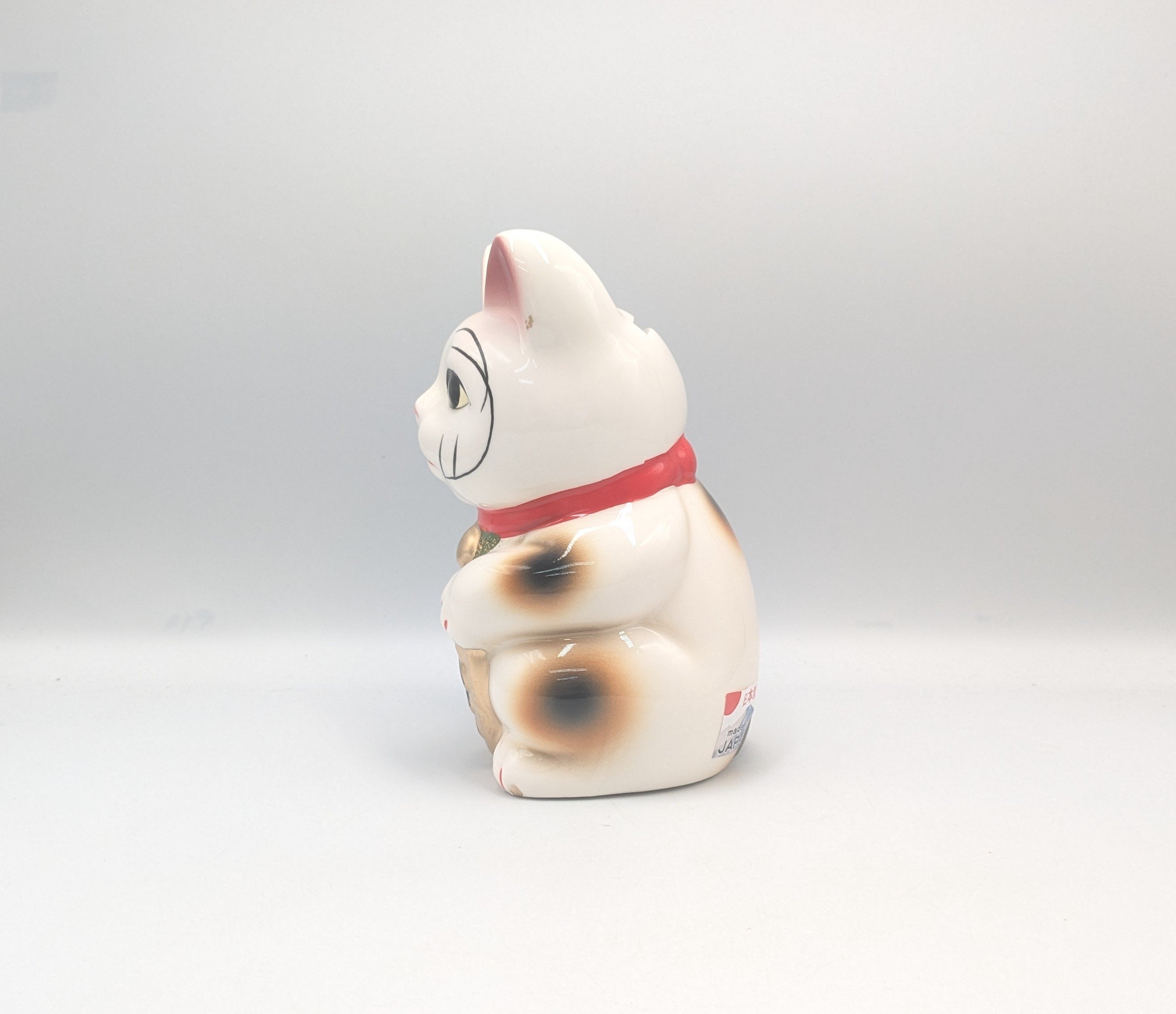 E-4 【昭和レトロ・縁起物】瀬戸焼 招き猫 貯金箱 ミミちゃん 右手上げ 金運 招き猫 貯金箱 縁起物 瀬戸焼 右手上げ 千万両 日本製 | よしつねの
