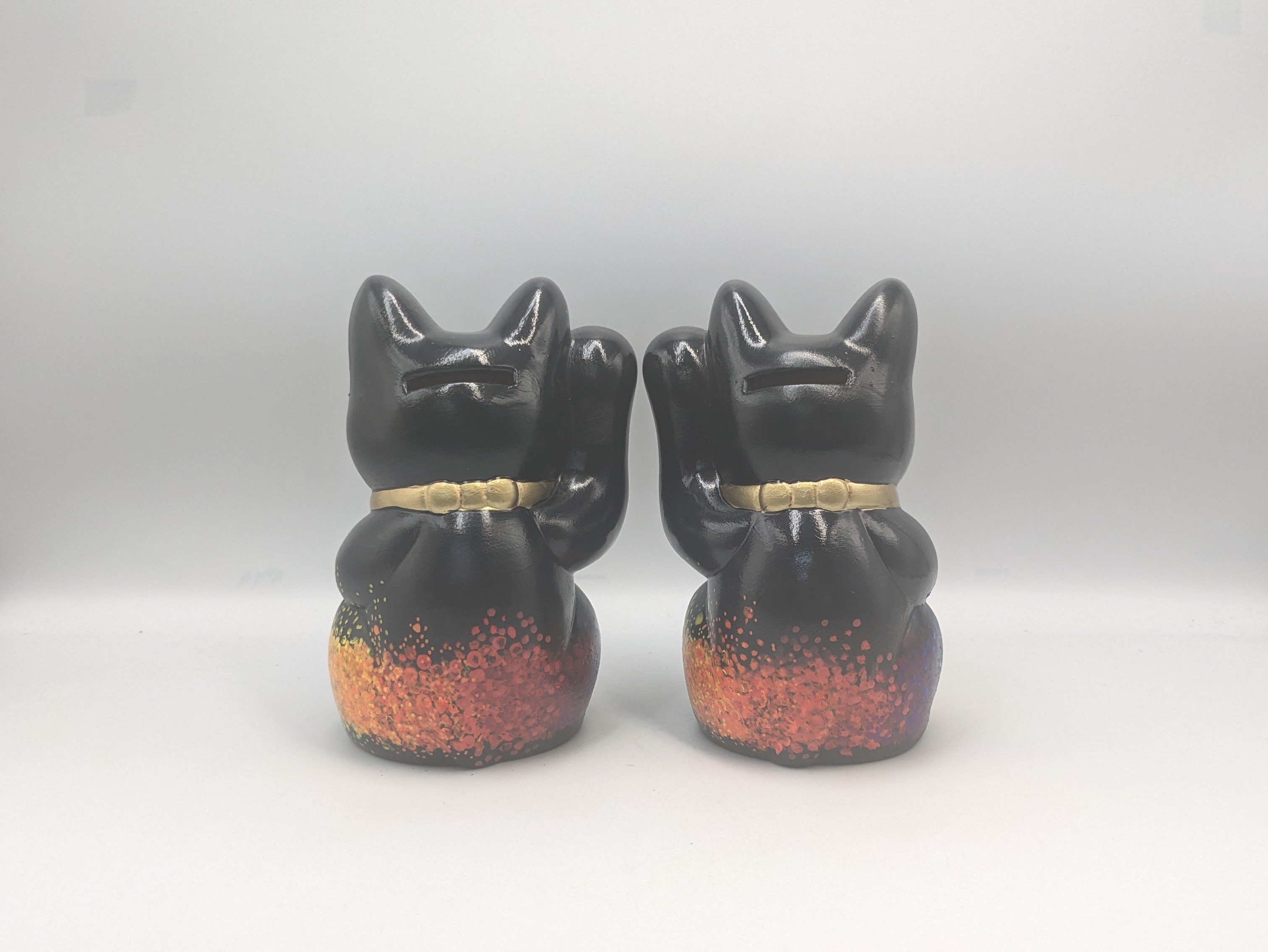 縁起物 招き猫 黒招き猫 一対 左右ペア 貯金箱 右手・左手上げ 千両