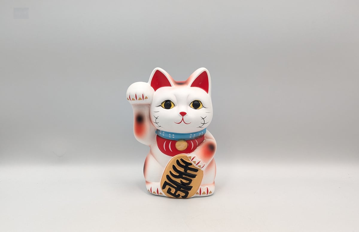 【縁起物】特大 招き猫 白猫 開運 商売繁盛 置物 高さ33センチ 縁起物 招き猫 白猫 右手上げ 貯金箱 金運招福 商売繁盛 縁起置物