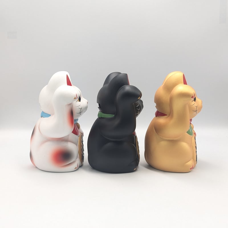 招き猫 白黒 貯金箱 陶器 縁起物 商売繁盛開運置物 開運 縁起物 招き猫 白猫 黒猫 金猫 右手上げ 貯金箱 金運招福 商売繁盛