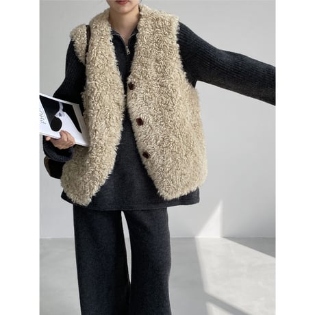 curly faux fur vest　/2color　un2223