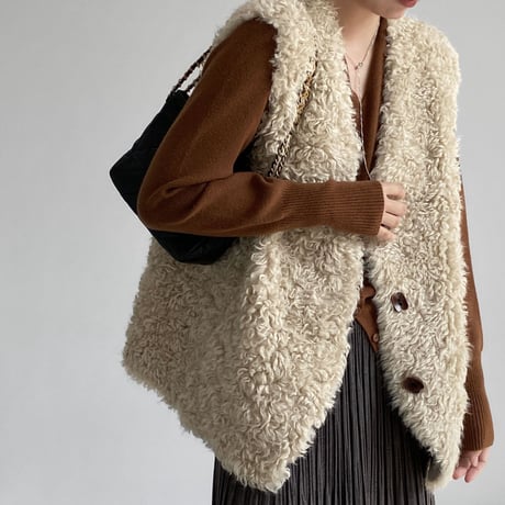 curly faux fur vest　/2color　un2223